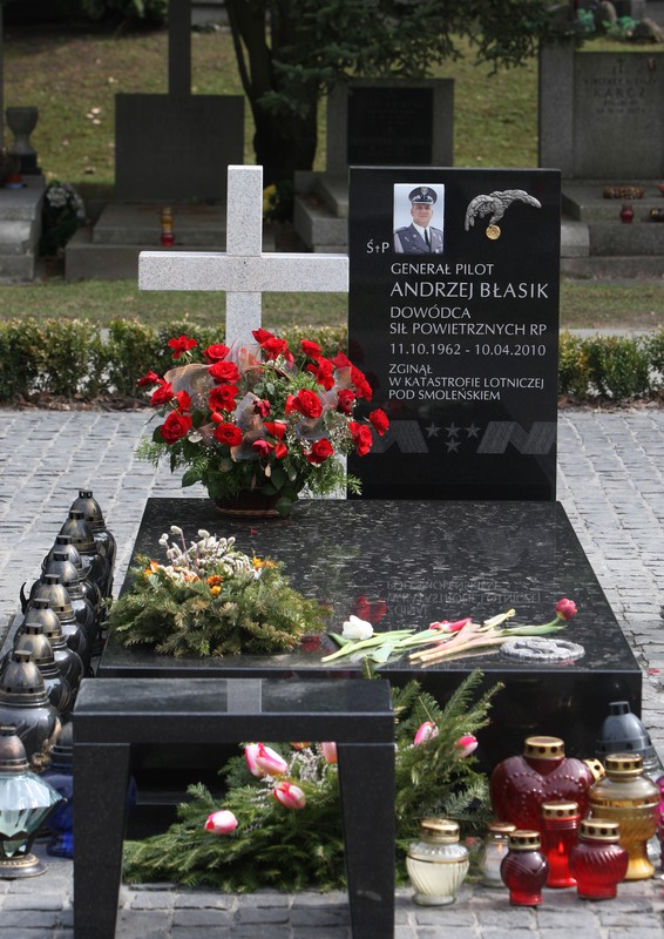Grób Andrzeja Błasika