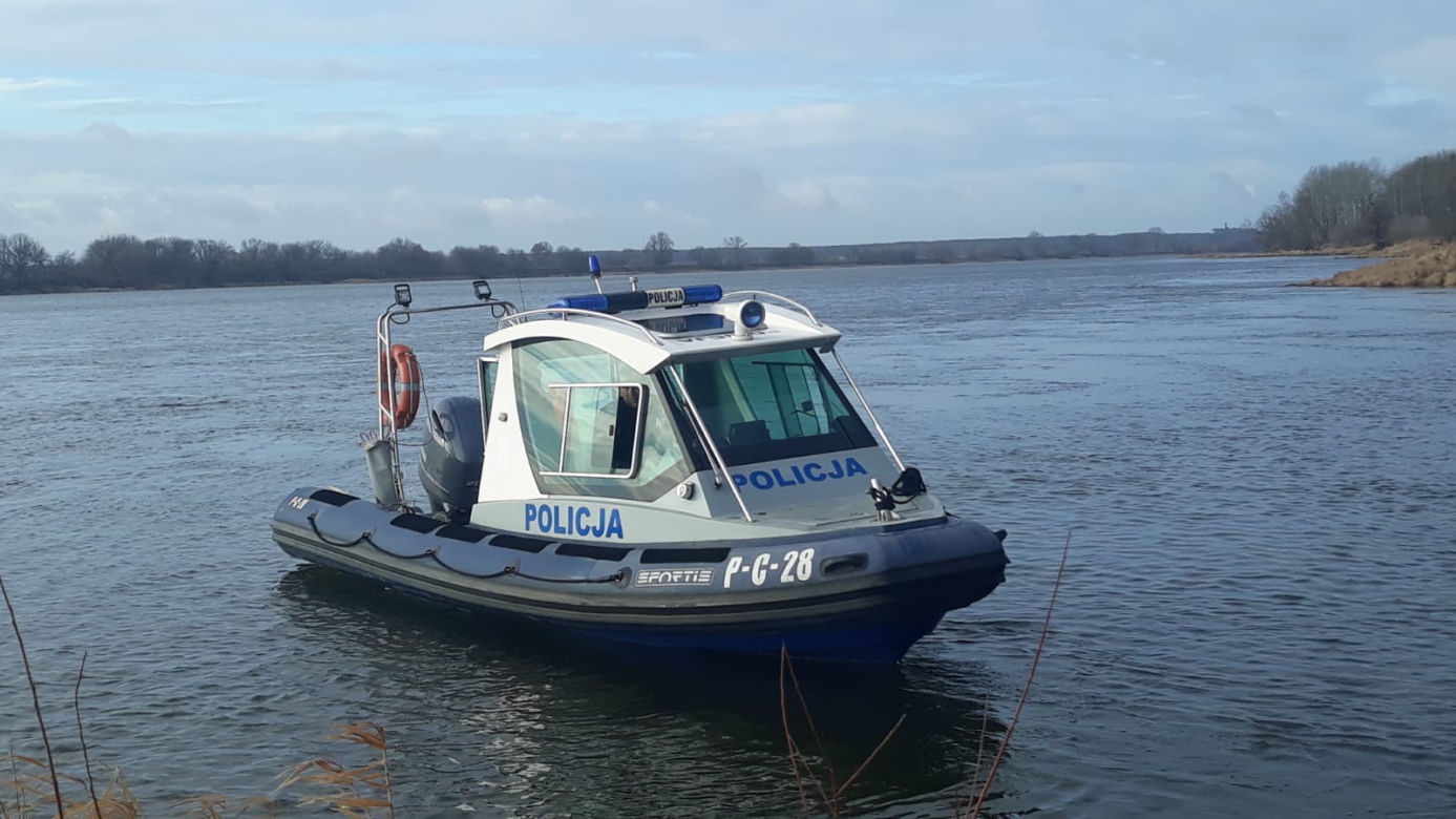 Policja znów przeczesuje nurt Wisły. Szuka zaginionego 28-latka?!
