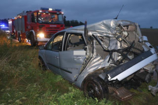 Pijany z dożywotnim zakazem wjechał pod pociąg! Zostawił ranną pasażerkę i uciekł