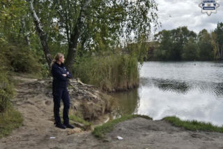 Dramatyczne sceny w Częstochowie. Policjantki wskoczyły do zbiornika