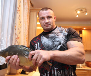 Mariusz Pudzianowski vs. karp