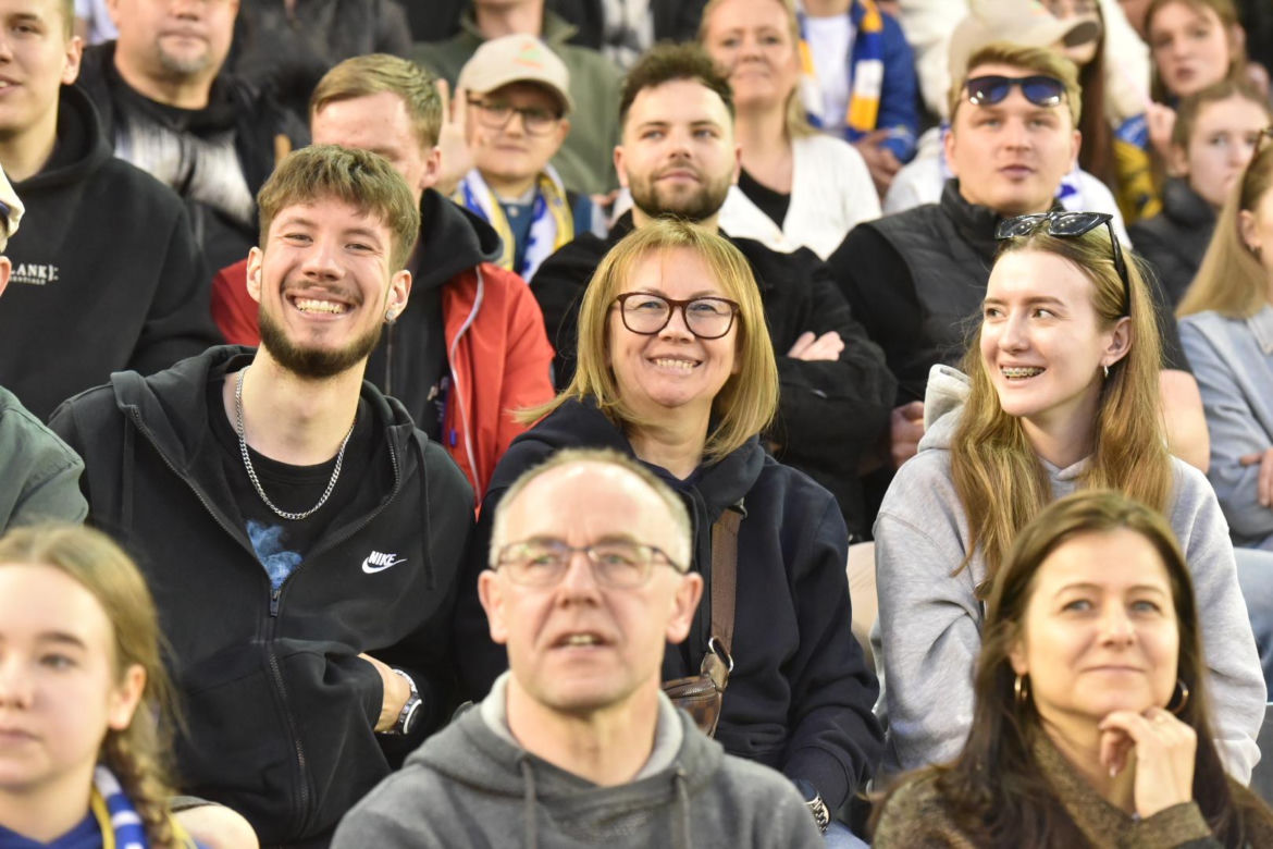 PRES Grupa Deweloperska Toruń - Betard Sparta Wrocław, zdjęcia kibiców i zawodników z Motoareny