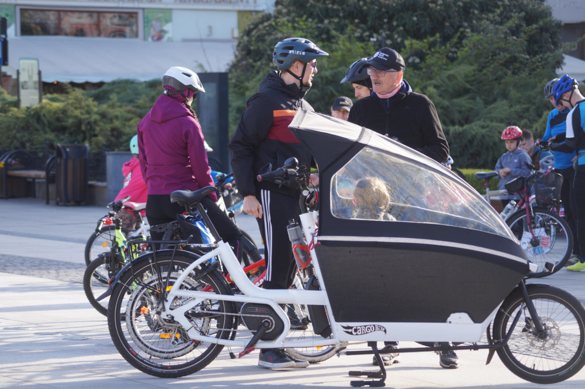 Rowerowa radość i ognisko na mecie. Rodzinna Masa Krytyczna przejechała przez Bydgoszcz
