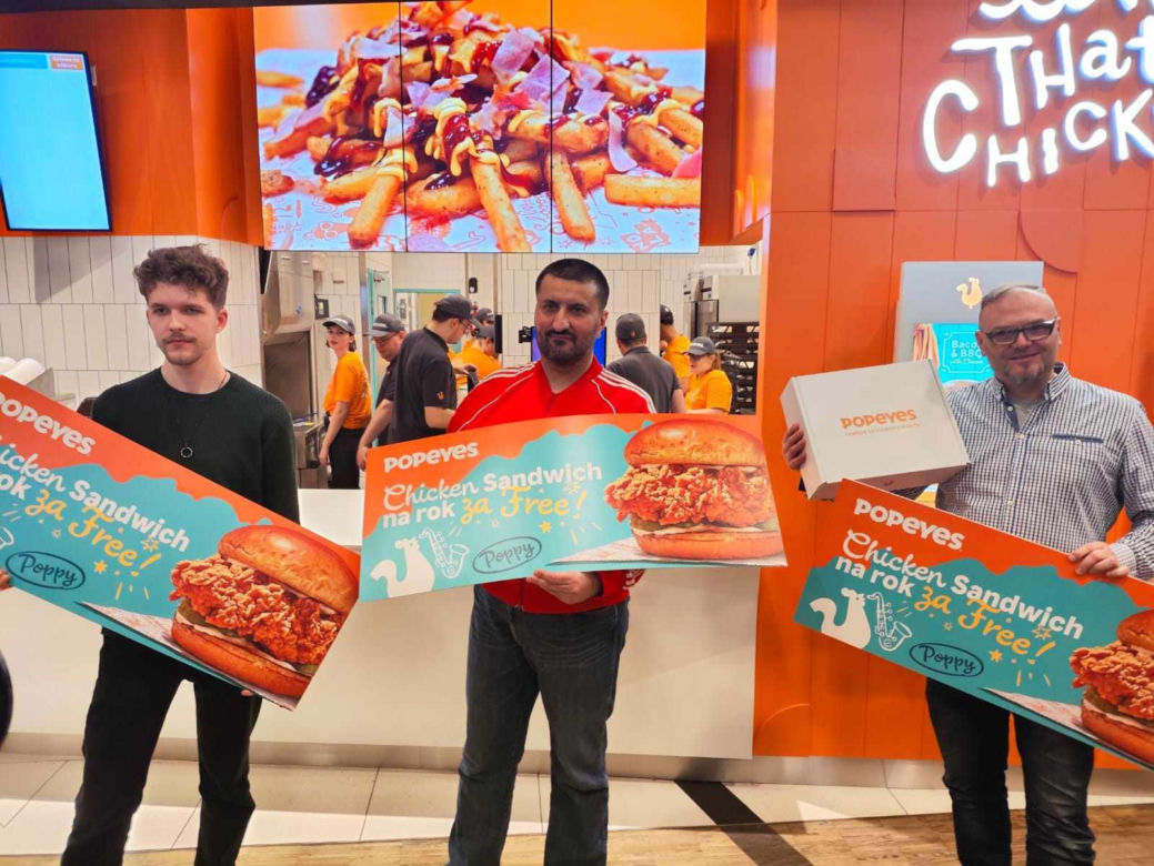 Popeyes w Katowicach już otwarte. Wydano sto pierwszych kanapek