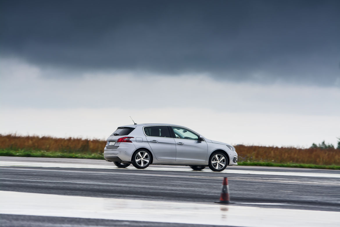 Peugeot 308 FL 1.6 BlueHDI Business Line