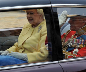 Królowa Elżbieta II na ślubie księcia Williama
