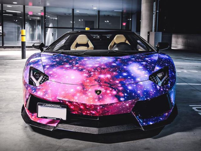 Lamborghini Aventador w galaktycznym lakierze
