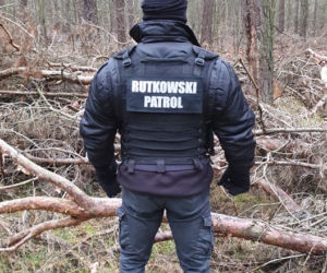 Rutkowski Patrol przeczesuje jezioro i las w Piotrkowie, szukają 32-latka