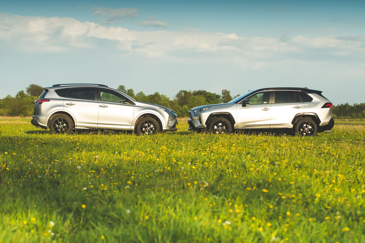 Toyota RAV4 piąta generacja & Toyota RAV4 czwarta generacja