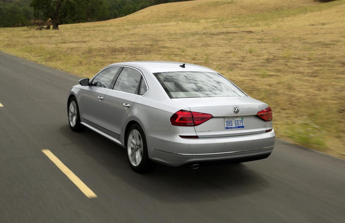 Amerykański Volkswagen Passat 2016