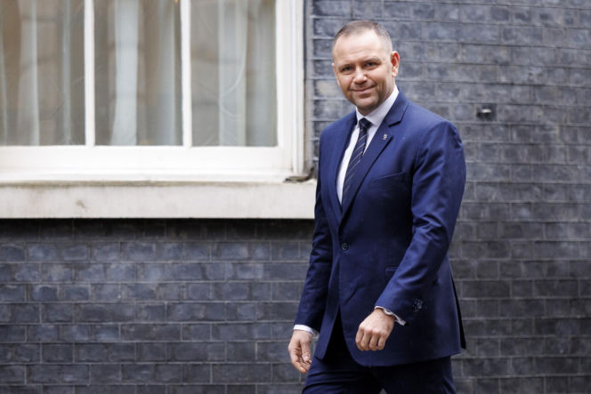 Karol Nawrocki, Keir Starmer