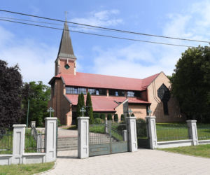 W kościele w Sobieszewie stanął pierwszy w Polsce datkomat
