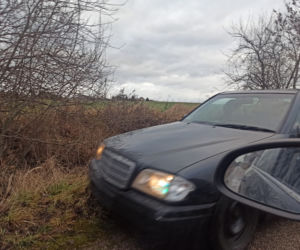 Kradzież koło Torunia. Sprawcy uciekli mercedesem