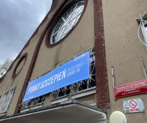 Punkt szczepień powszechnych ruszył w hali sportowej Uniwersytetu Szczecińskiego przy ul. Sowińskiego