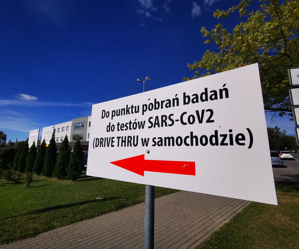 Mobilny punkt pobierania wymazów uruchomiono przy szpitalu Św. Łukasza w Tarnowie