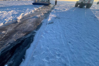 Siedem osób zginęło w piątek w Bajkale na Syberii, gdy ich samochód wpadł do zamarzniętych wód tego jeziora