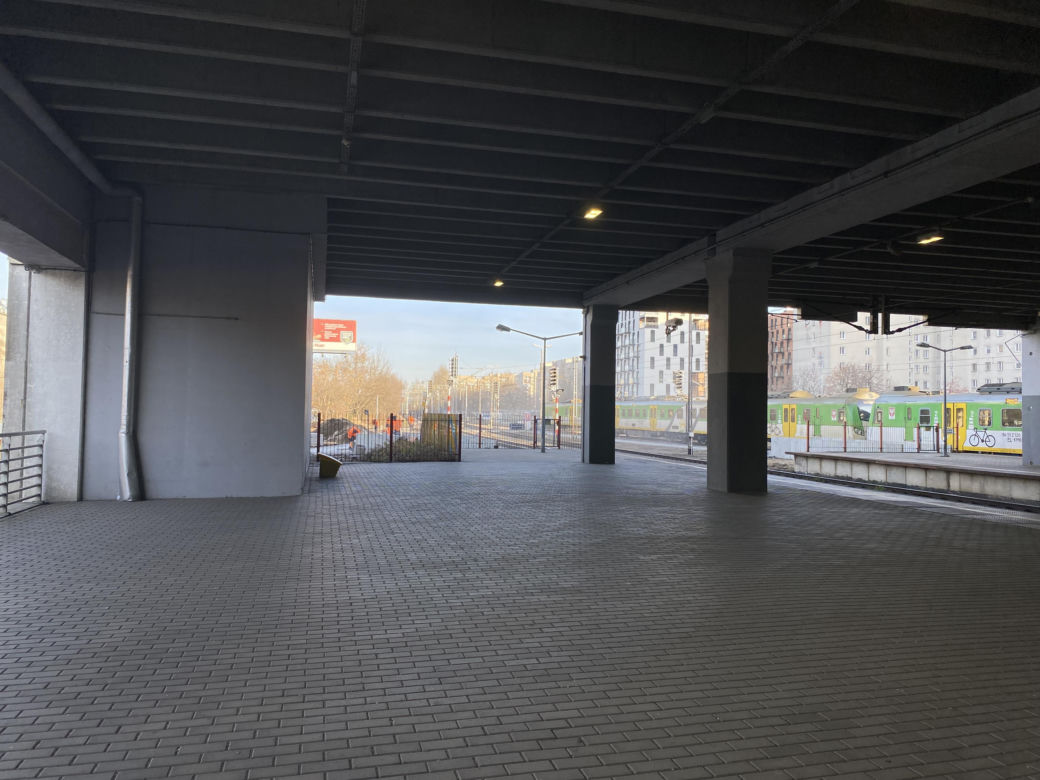 Nowe przejście przez tory przy Galerii Wileńskiej