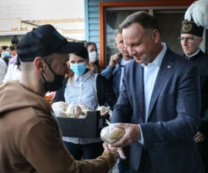 Duda rozdawał górnikom bułki w Zofiówce