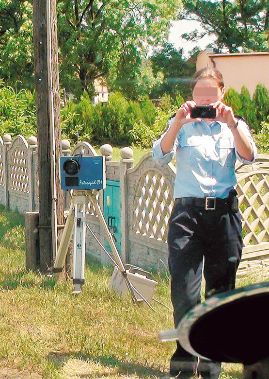 Strażniczka pozwała pana Emila, bo sprawdzał jak pracuje