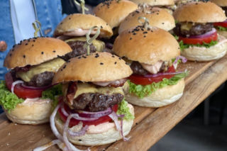 Jemy w Łodzi Burger Fest 2022 już w piątek! Zobacz MENU i PROGRAM. Sprawdź SZCZEGÓŁY