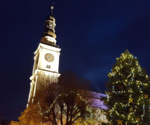 W Lesznie już świątecznie. Najbardziej w centrum miasta