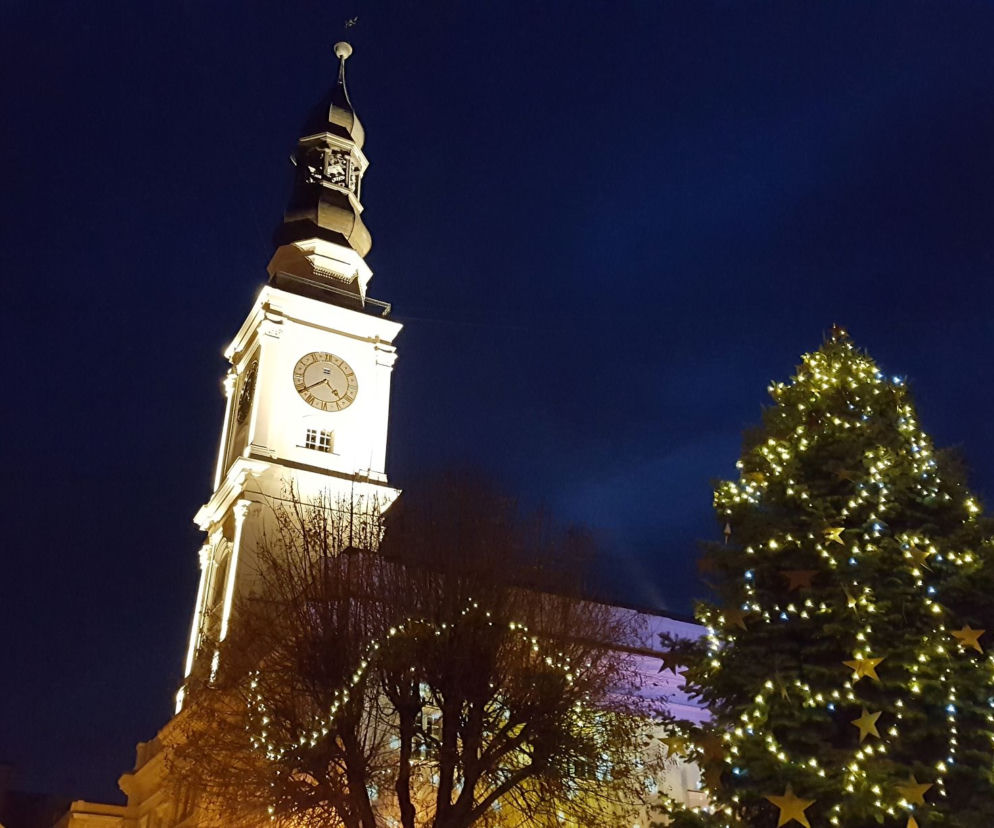 W Lesznie już świątecznie. Najbardziej w centrum miasta