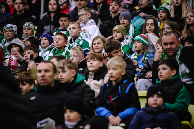 Lechia Gdańsk - Raków Częstochowa; Zdjęcia kibiców z meczu 30. kolejki PKO BP Ekstraklasy