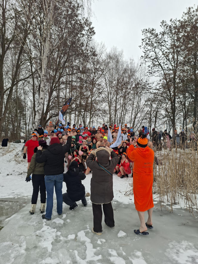 Historyczny I Zlot Morsów w Starachowicach