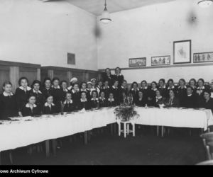 Wigilia w Gimnazjum Żeńskim w Katowicach (1936)