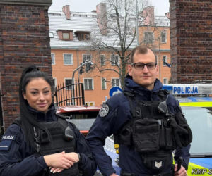 Policjanci uratowali starszego pana