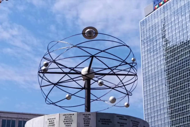 Weltzeituhr na Alexanderplatz