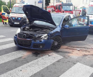 GROŹNY WYPADEK w centrum Łodzi. 5 osób trafiło do szpitala. Sprawca uciekł! 