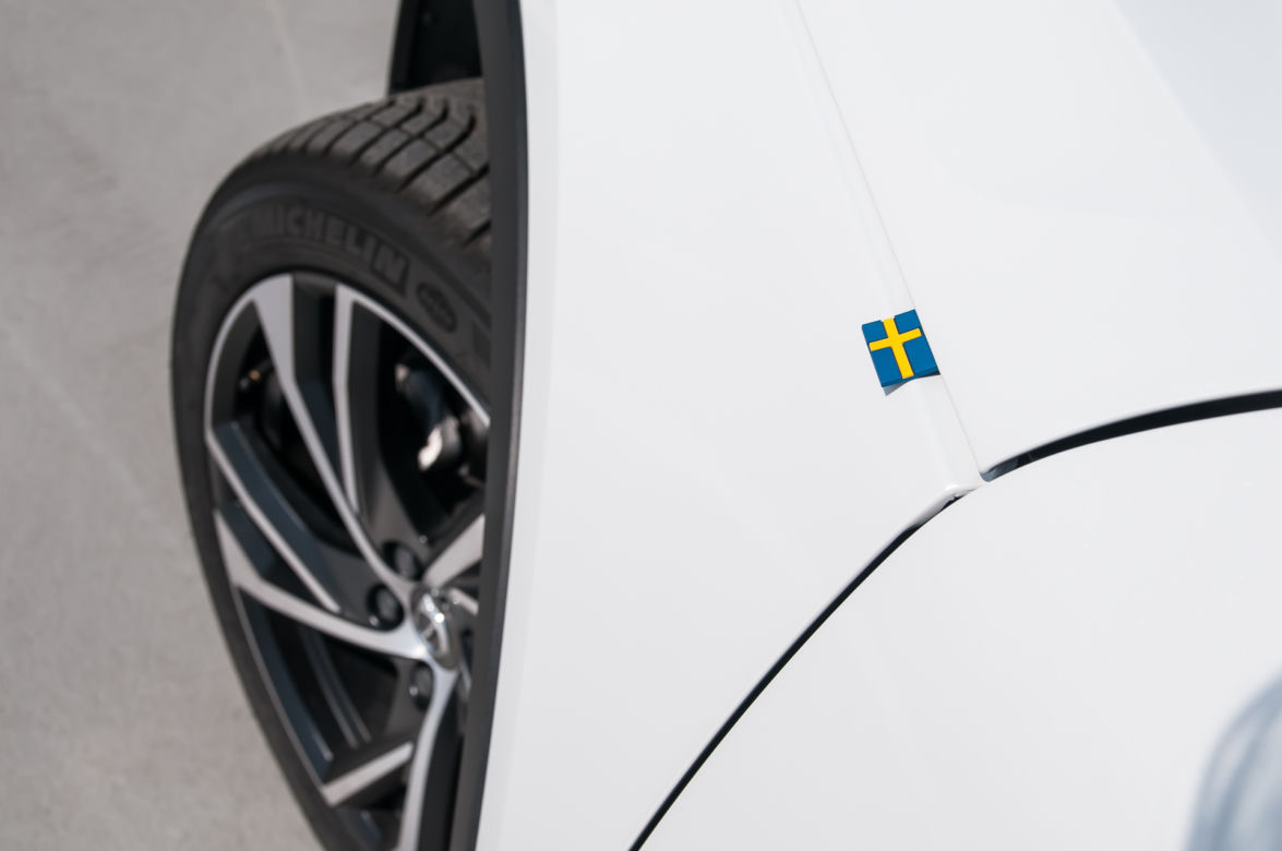 Volvo XC40 D4 190 KM R Design