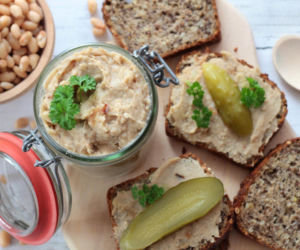 Wegetariański sposób na polski klasyk. Ten smalec króluje na stołach