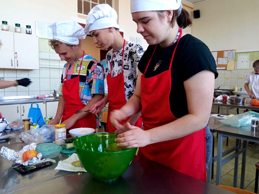 Konkurs kulinarny im. Wiktora Kulerskiego w grudziądzkim gastronomiku