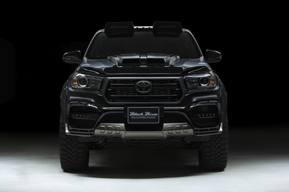 Toyota Hilux po tuningu WALD International 