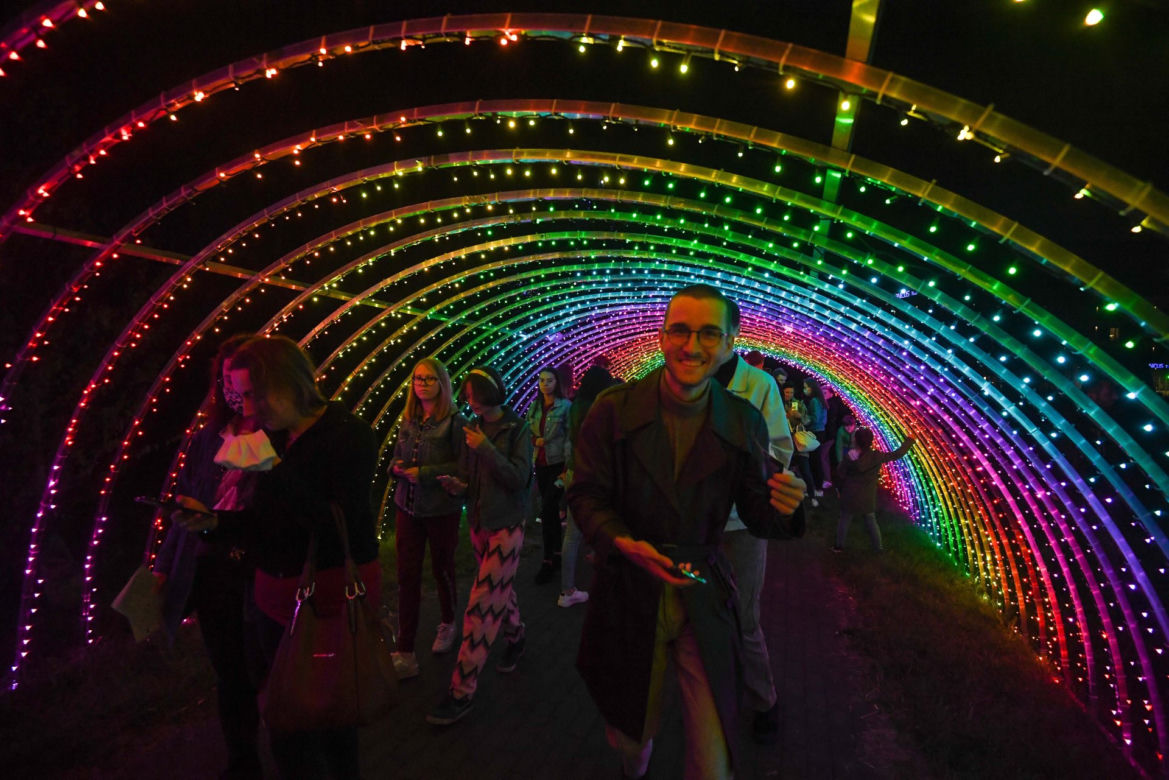 Festiwal Skyway skromniejszy niż poprzednie edycje. Tłumy zwiedzających mimo kiepskiej pogody.