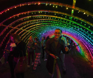 Festiwal Skyway skromniejszy niż poprzednie edycje. Tłumy zwiedzających mimo kiepskiej pogody.