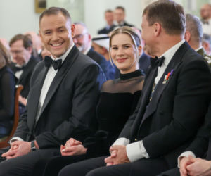 Karol Nawrocki i Radosław Sikorski na Korpusem Dyplomatycznym. Te miny mówią wszystko!