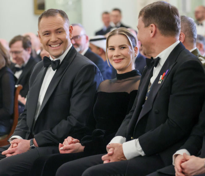 Karol Nawrocki i Radosław Sikorski na Korpusem Dyplomatycznym. Te miny mówią wszystko!