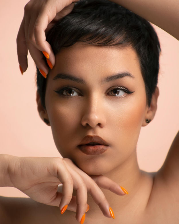 Jesień na paznokciach mieni się kolorami. Oto najmodniejszy manicure nadchodzącego sezonu!