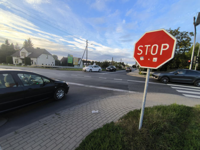 Newralgiczne skrzyżowanie w Kąkolewie będzie przebudowane na rondo
