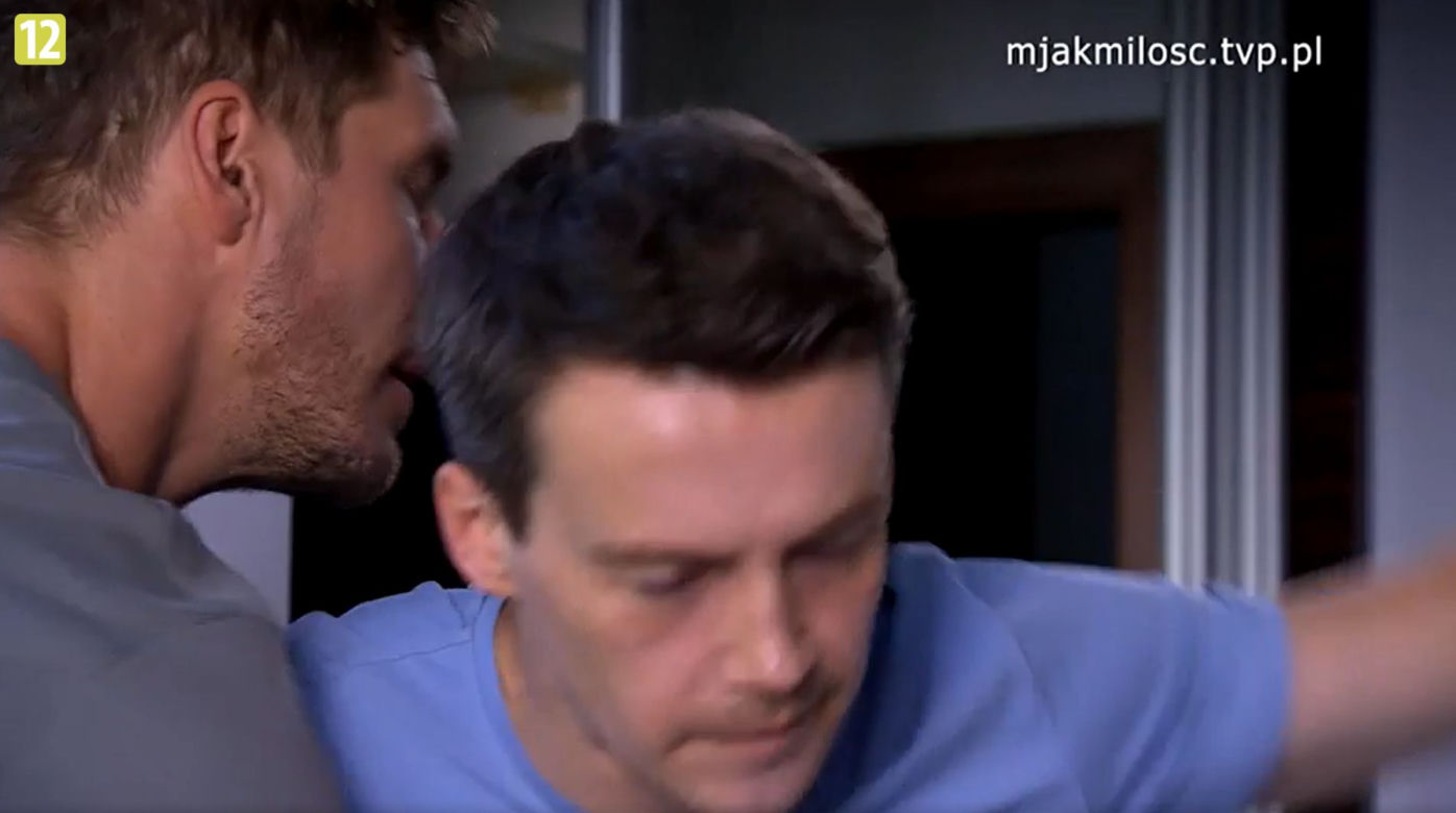 M jak miłość. Jakub Karski (Krzysztof Kwiatkowski), Marcin (Mikołaj Roznerski)	