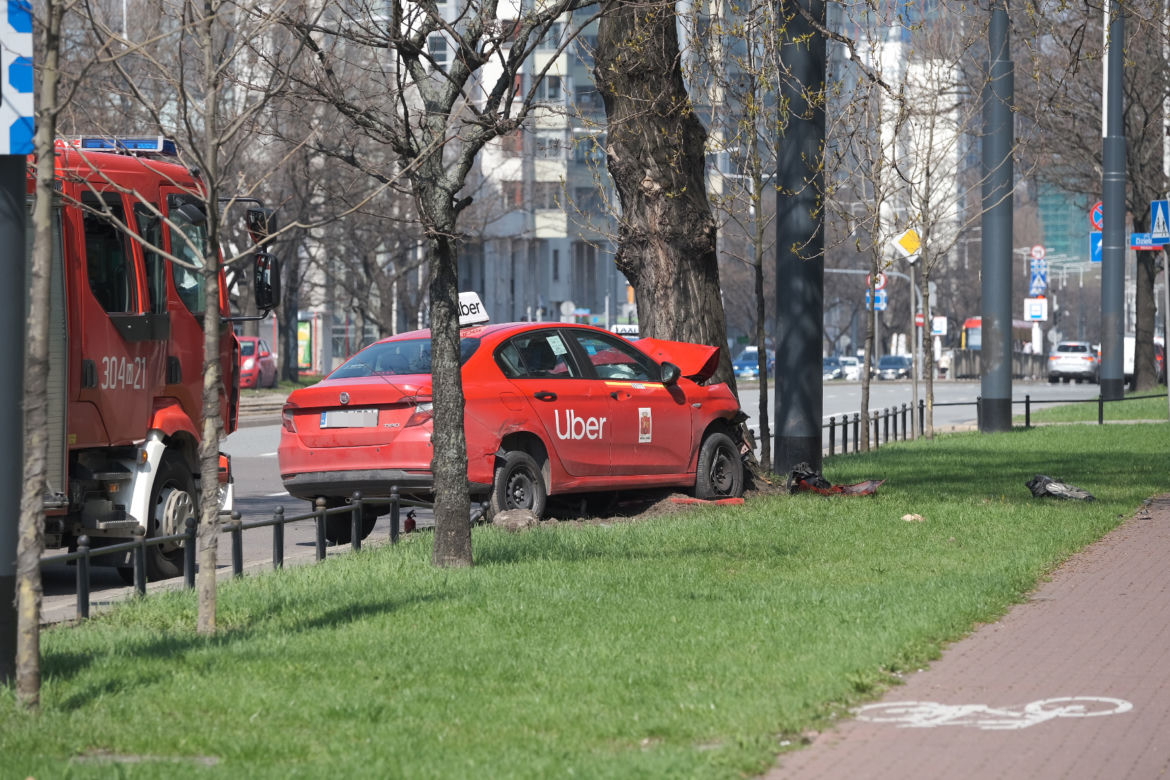 Zderzenie taksówkarzy w Śródmieściu