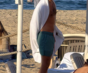 Mateusz Banasiuk na plaży w Sopocie. Tak wyglądał, gdy zrzucił koszulkę!