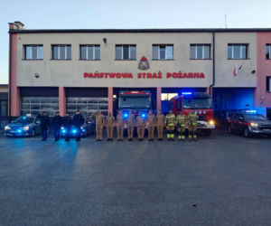 Strażackie syreny zawyły dla poległych kolegów. Żegna ich cała Polska
