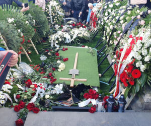 Poseł Łukasz Litewka spoczął w honorowym miejscu