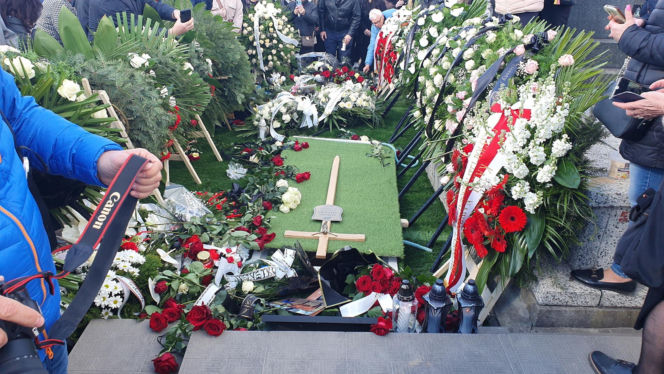 Poseł Łukasz Litewka spoczął w honorowym miejscu