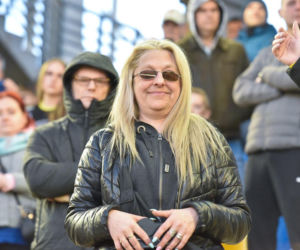 PRES Grupa Dewloperska Toruń - Abramczyk Polonia Bydgoszcz, zdjęcia kibiców i zawodników z pożegnania Adriana Miedzińskiego