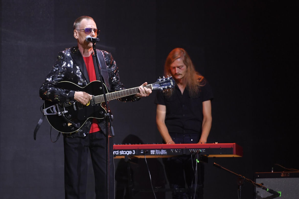 Tomasz Lipiński kiedyś i dziś. Tak przez lata zmieniał się lider legendarnej Brygady Kryzys